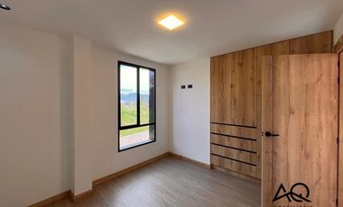 Casa en venta en Loja en Época CREDITO VIP