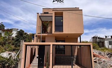 Casa en venta en Loja en Época CREDITO VIP