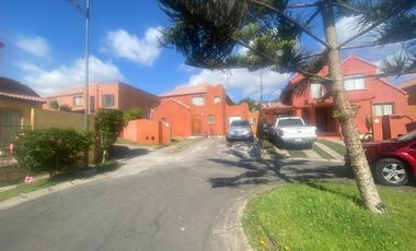 Se Vende Hermosa casa en condominio Atenea UF 10.700