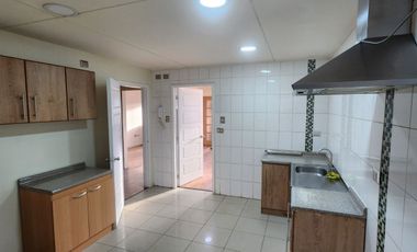 Amplia y moderna casa en Castro. incluye habitación de servicio.