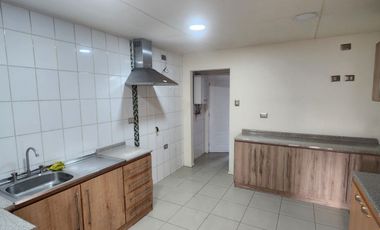 Amplia y moderna casa en Castro. incluye habitación de servicio.