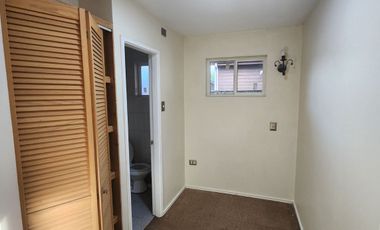 Amplia y moderna casa en Castro. incluye habitación de servicio.