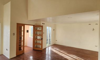 Amplia y moderna casa en Castro. incluye habitación de servicio.