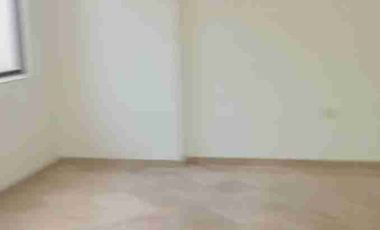 Alquiler casa de 4 Dormitorios dormitorio estudio, queda con split km 3 Samborondón