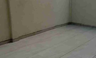 Alquiler casa de 4 Dormitorios dormitorio estudio, queda con split km 3 Samborondón