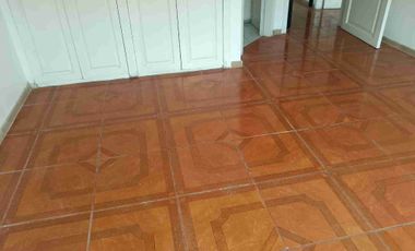 Alquiler casa de 4 Dormitorios dormitorio estudio, queda con split km 3 Samborondón