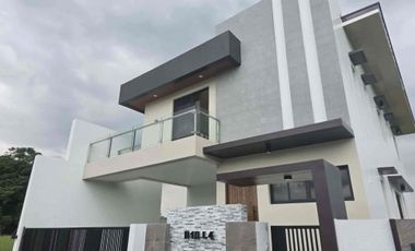 Luxury 5BR House for Sale in Orchard Golf & Country Club, Dasmariñas Cavite | RFO