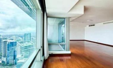 BGC Shangrila Horizon Homes The Fort Luxury Condo For Rent 3Bedroom with Parking new near Ayala Land The Suites East Gallery West Gallery One Serendra