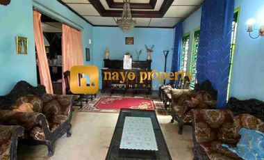Rumah Murah Bangunan Lama Hitung Tanah Dalam Komplek Strategis di Rawamangun