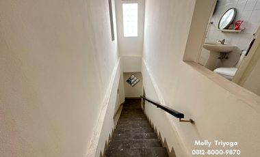 Dikontrakan Rumah 2 Lantai Komplek Gudang Peluru, Jakarta Selatan