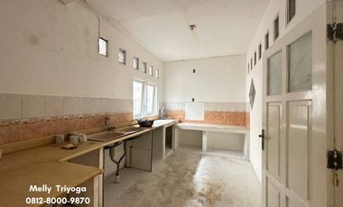 Dikontrakan Rumah 2 Lantai Komplek Gudang Peluru, Jakarta Selatan