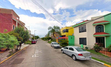 ¡Excelente Oportunidad de hacer CRECER tu Patrimonio! Hermosa casa en Zamora, Michoacán