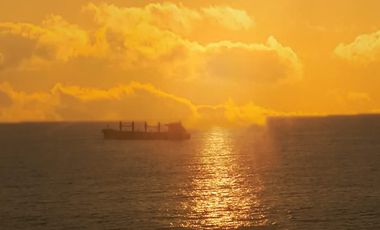 ¡SE VENDE DEPARTAMENTO EN CONDOMINIO TORRE MARINA PISO 11, FRENTE AL MAR!