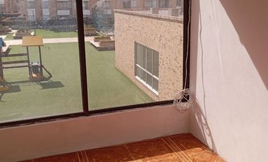 VENTA DE CASA EN TRES NIVELES CON 6 APARTAESTUDOS INDEPENDINTES