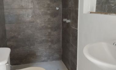 VENTA DE CASA EN TRES NIVELES CON 6 APARTAESTUDOS INDEPENDINTES