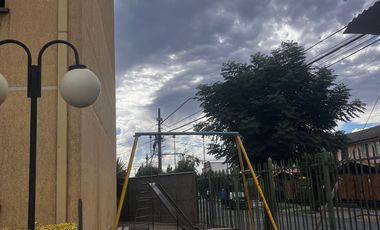 VENTA EXCELENTE DEPARTAMENTO 2 DOMITORIOS ESTACIONAMIENTO  CERCANO METRO EL BOSQUE