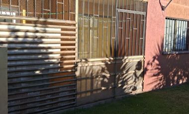 VENTA EXCELENTE DEPARTAMENTO 2 DOMITORIOS ESTACIONAMIENTO  CERCANO METRO EL BOSQUE