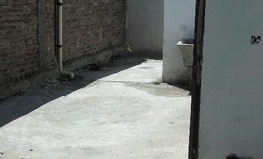 Oportunidad Inversion! Dos Casas Alquiladas en Barrio Larrea con Escritura