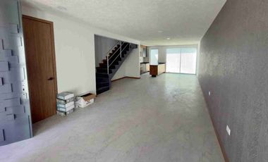 SE VENDE CASA A 5 MINUTOS DE CU BUAP CON RECAMARA EN PLANTA BAJA