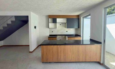 SE VENDE CASA A 5 MINUTOS DE CU BUAP CON RECAMARA EN PLANTA BAJA