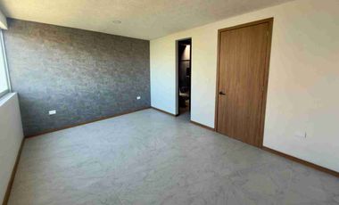 SE VENDE CASA A 5 MINUTOS DE CU BUAP CON RECAMARA EN PLANTA BAJA