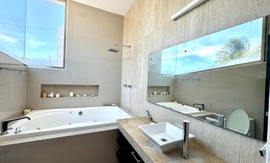 Casa en Renta • Venta  en Ciudad del Carmen 🏡 Col Caleta  📌