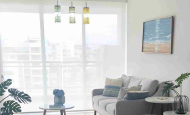 rento departamento en edificio frente al mar