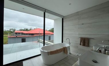 VENTA DE CASA EN RANCHO SAN MIGUEL