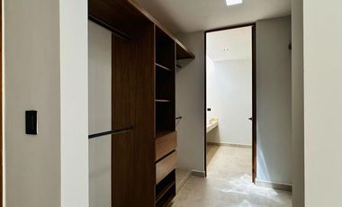 Townhouse de 3 recámaras, equipada, con alberca privada, en Temozon.