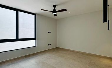 Townhouse de 3 recámaras, equipada, con alberca privada, en Temozon.