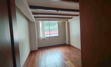 Se renta Amplio departamento sector el Batán Alto