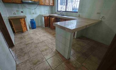 Se renta Amplio departamento sector el Batán Alto