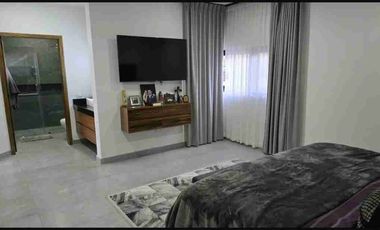 Hermosa residencia en venta en Los Robles Residencial, Zapopan