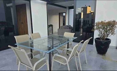 Hermosa residencia en venta en Los Robles Residencial, Zapopan