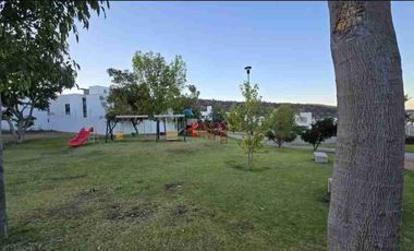Hermosa residencia en venta en Los Robles Residencial, Zapopan
