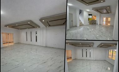 VENTA DE CASA EN URB. EL DORAL