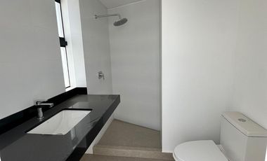 Duplex con terraza, 2 dormitorios, frente a parque, de estreno