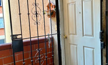 Venta Departamento 2 recámaras a media cuadra de Vía Morelos, lista para habitar. Santa Clara Coatitla, Ecatepec de Morelos, México