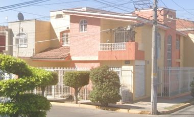 CASA CON 3 RECAMARAS EN EL CARMEN, ZAMORA DE HIDALGO, MICHOACAN.