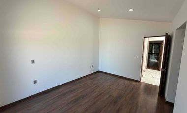 CASA EN RENTA EN ALTOZANO