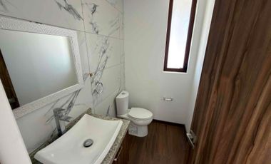 CASA EN RENTA EN ALTOZANO