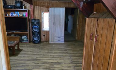 SE VENDE AMPLIA CASA EN PITRUFQUÉN, 4D-1B-1E