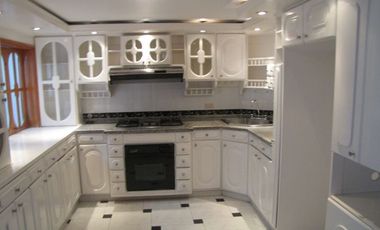 ¡Tu próximo hogar te espera! Casa de lujo con acabados únicos y amplios espacios