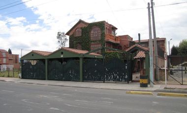 ¡Tu próximo hogar te espera! Casa de lujo con acabados únicos y amplios espacios