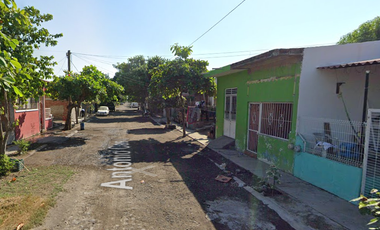 Casa en Venta en C. Antonio Caso , Llanos de San José, 28190 Tecomán, Col.