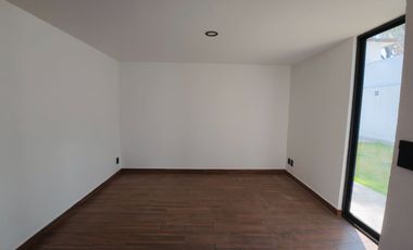 Casa en condominio con alberca de 3 recámaras en Pedregal de las Fuentes, Jiutepec