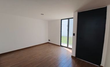 Casa en condominio con alberca de 3 recámaras en Pedregal de las Fuentes, Jiutepec