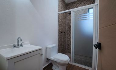 Casa en condominio con alberca de 3 recámaras en Pedregal de las Fuentes, Jiutepec