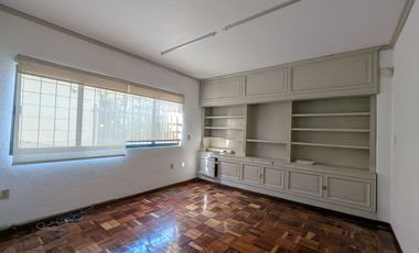 CASA - OFICINA EQUIPADA