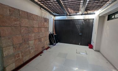 CASA - OFICINA EQUIPADA